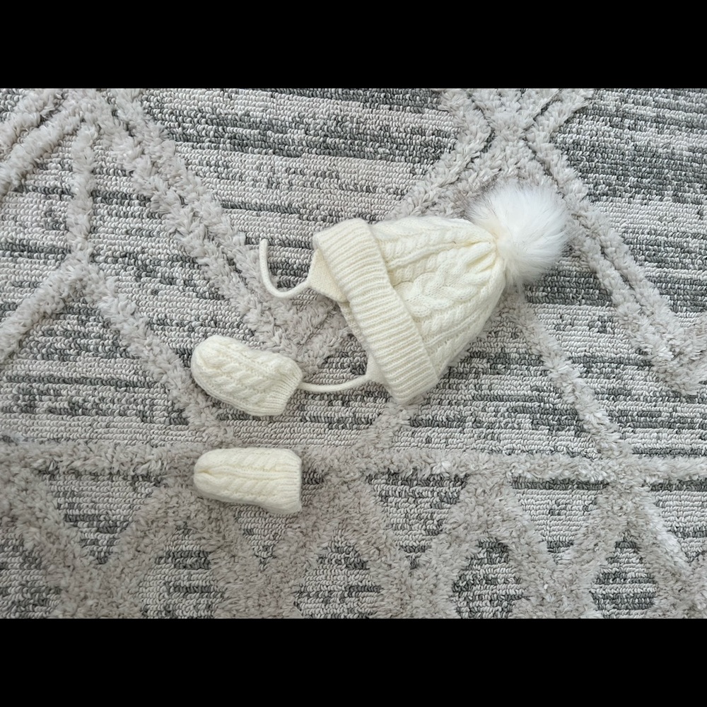 Hat and mittens
